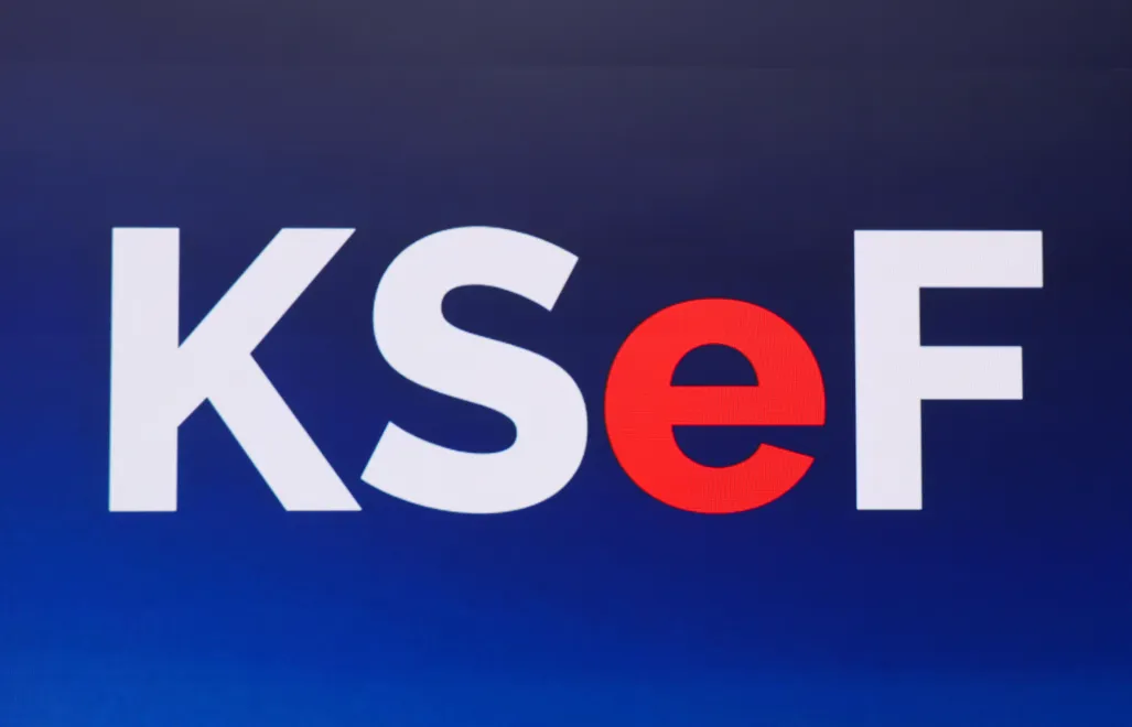 Logo Krajowego Systemu e-Faktur. Fot. PAP/Paweł Supernak