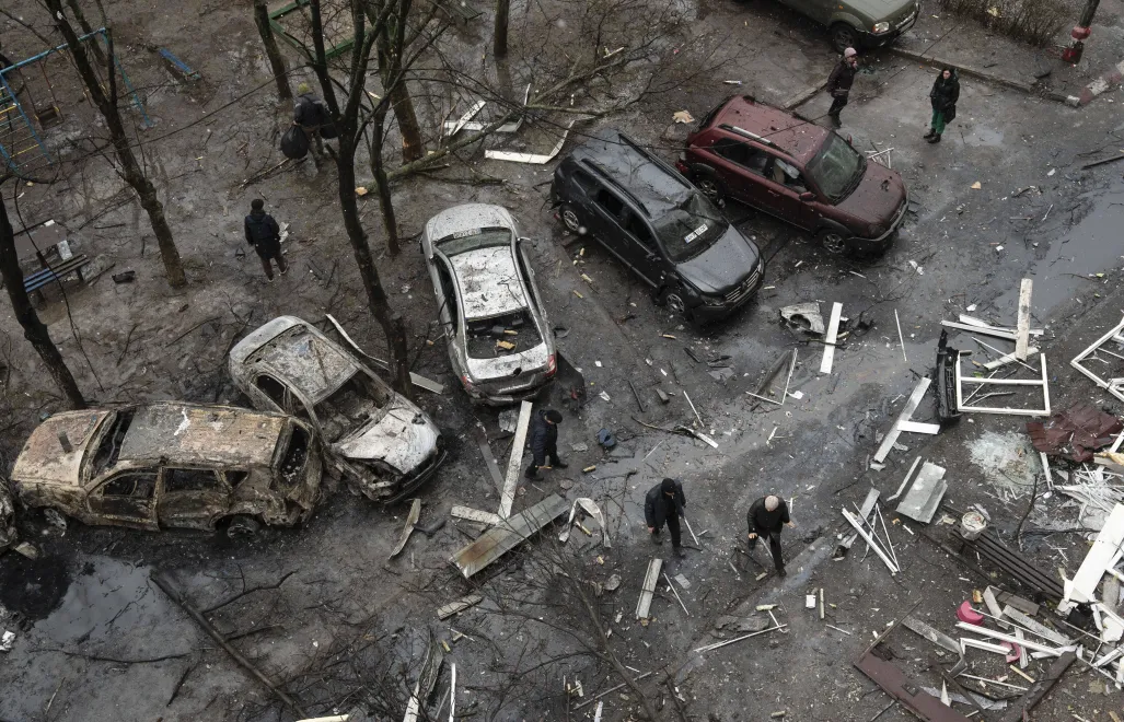 Знищені автівки в Краматорську. Фотоілюстрація. Fot. PAP/EPA/TOMMASO FUMAGALLI