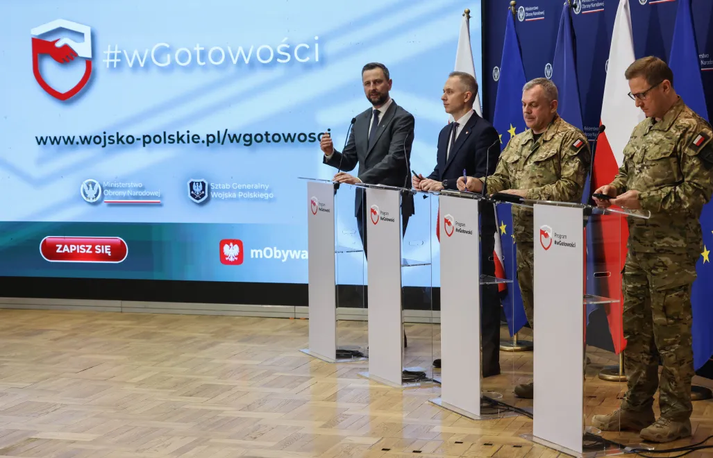 Wicepremier, minister obrony narodowej Władysław Kosiniak-Kamysz, sekretarz stanu w MON Cezary Tomczyk, szef SG WP generał Wiesław Kukuła oraz dowódca DK WOC gen. dyw. Karol Molenda. Fot. PAP/Albert Zawada