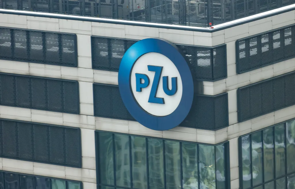 Logo PZU Fot. PAP/Albert Zawada