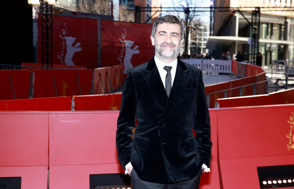 Turecki reżyser Emin Alper uczestniczy w pokazie filmu „Salvation” podczas 76. Międzynarodowego Festiwalu Filmowego w Berlinie w Niemczech. Fot. PAP/EPA/CLEMENS BILAN