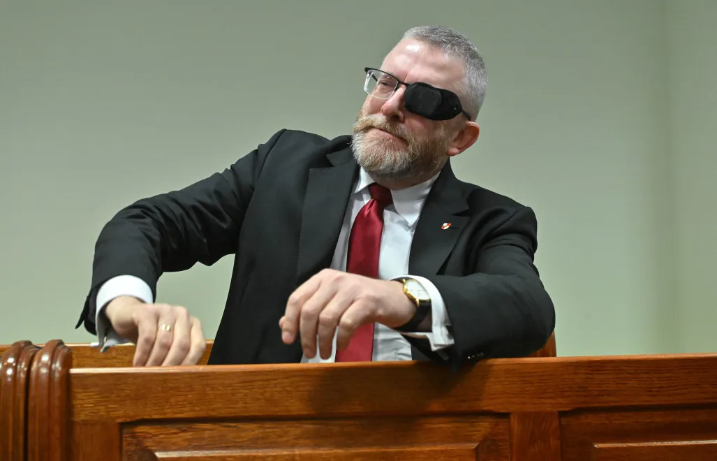 Prezes Konfederacji Korony Polskiej, europoseł Grzegorz Braun. Fot. PAP/Piotr Nowak