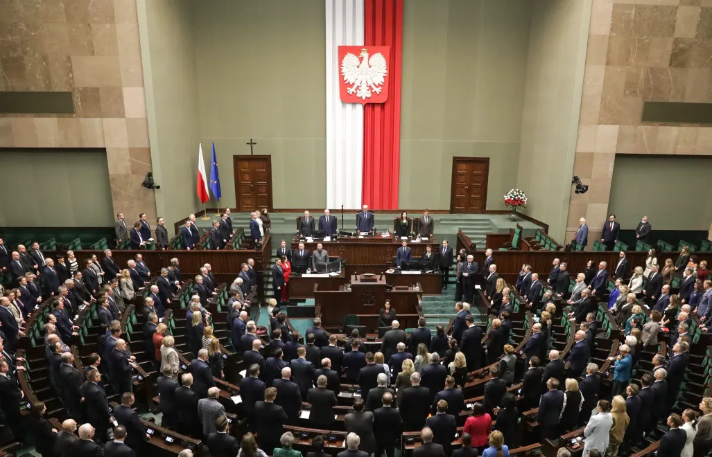 Posłowie na sali obrad Sejmu. Fot. PAP/Tomasz Gzell