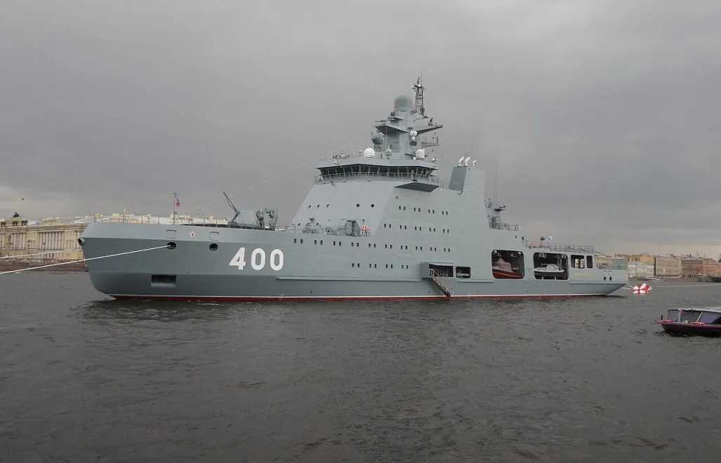 Російський патрульний човен типу "Арктика". Фотоілюстрація. Fot. Telegram/Война близко