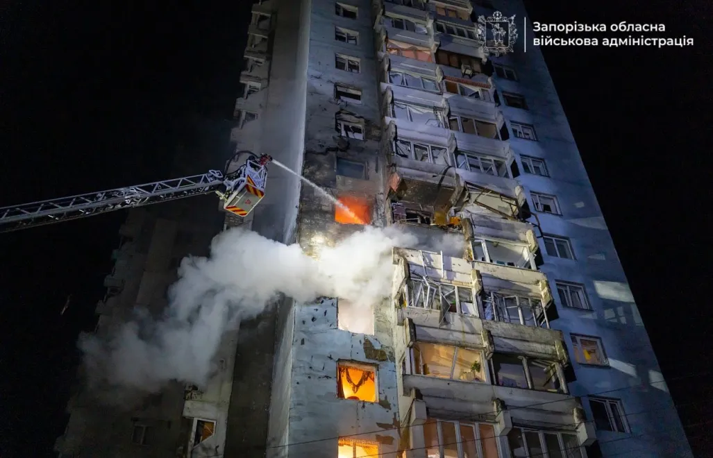 Наслідки російського удару по Запоріжжю. Fot. Запорізька обласна військова адміністрація