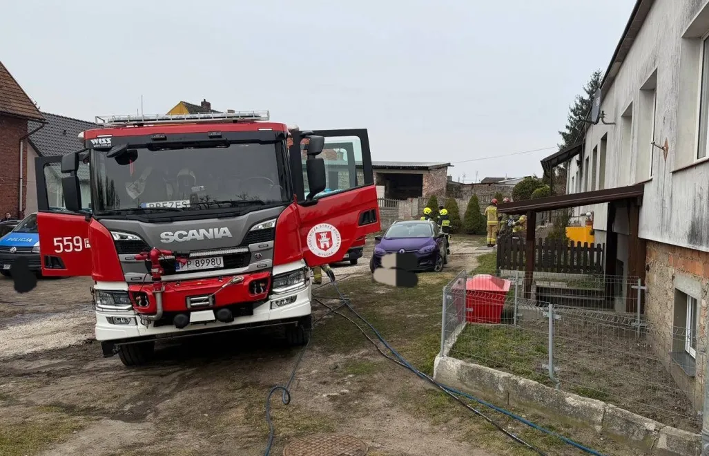 Wóz strażacki na miejscu zdarzenia Fot. KW PSP Poznań