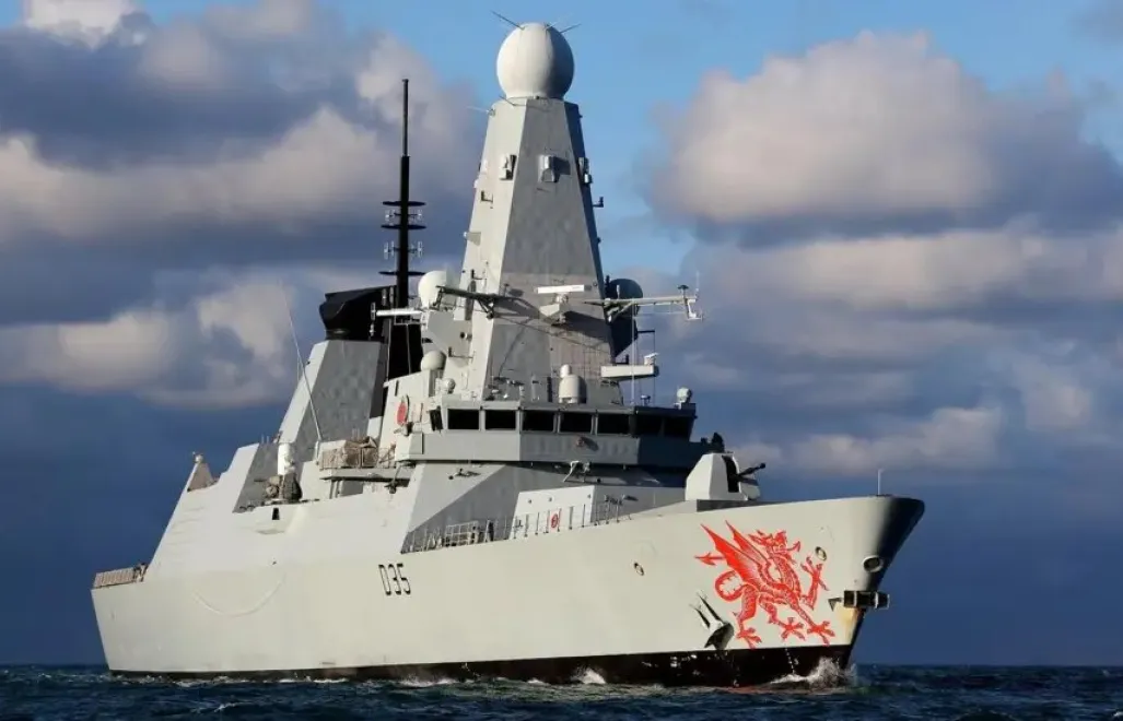 fot. X/@HMSDragon