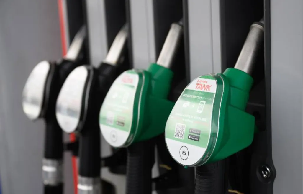 Dystrybutor paliw Fot. PAP/Jakub Kaczmarczyk