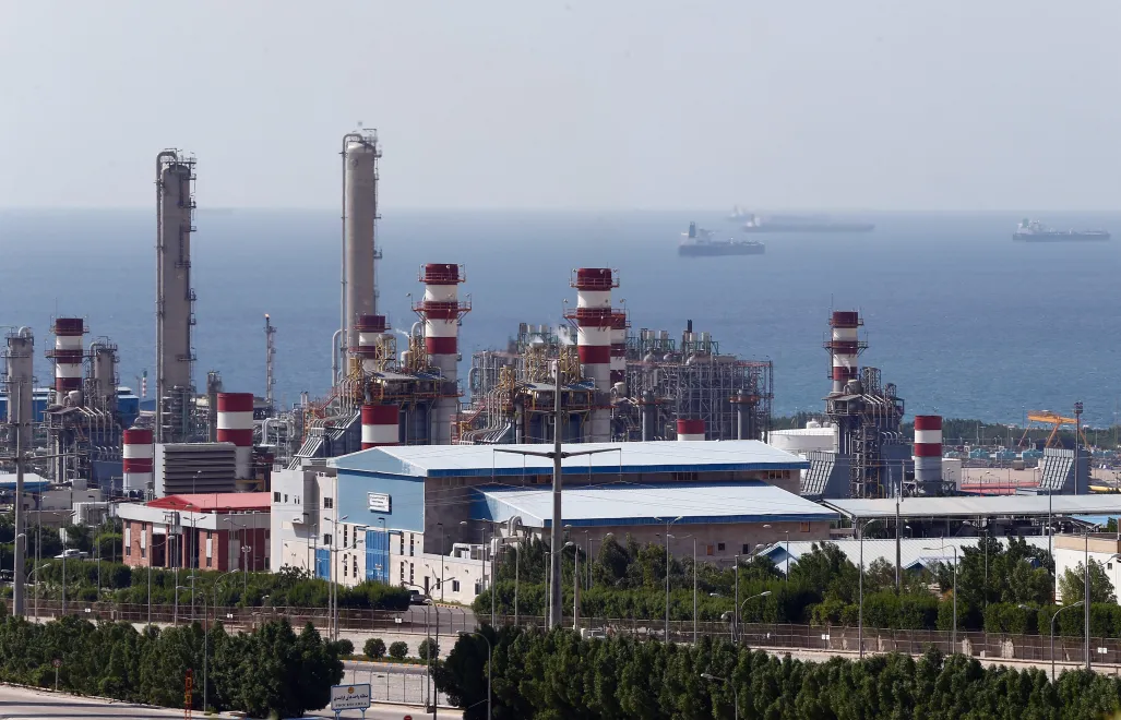 South Pars, największe znane złoże gazu ziemnego na świecie, fot. PAP/EPA/ABEDIN TAHERKENAREH