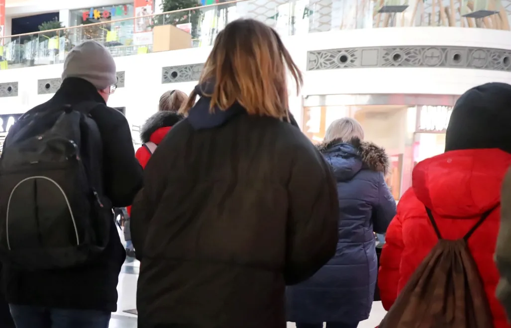 W niedzielę można zrobić zakupy. Fot. PAP/	Tomasz Gzell