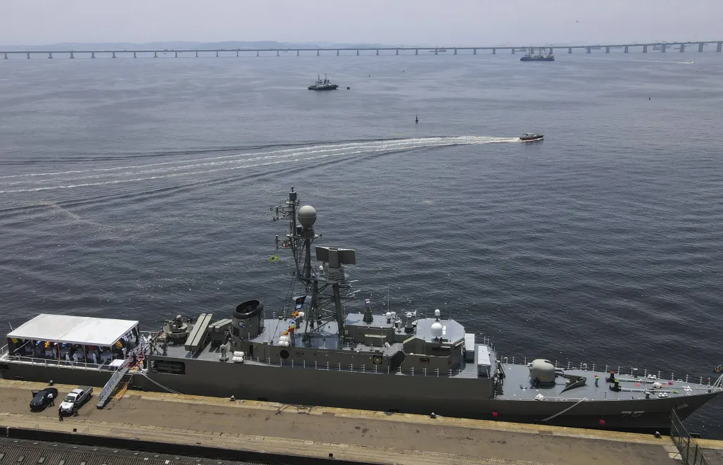 Іранський військовий корабель IRIS Dena, фотоілюстрація. Fot. PAP/EPA/ANTONIO LACERDA