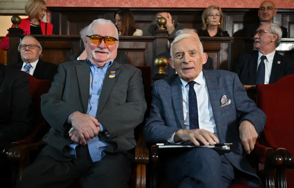 Lech Wałęsa, Jerzy Buzek Fot. PAP/Art Service