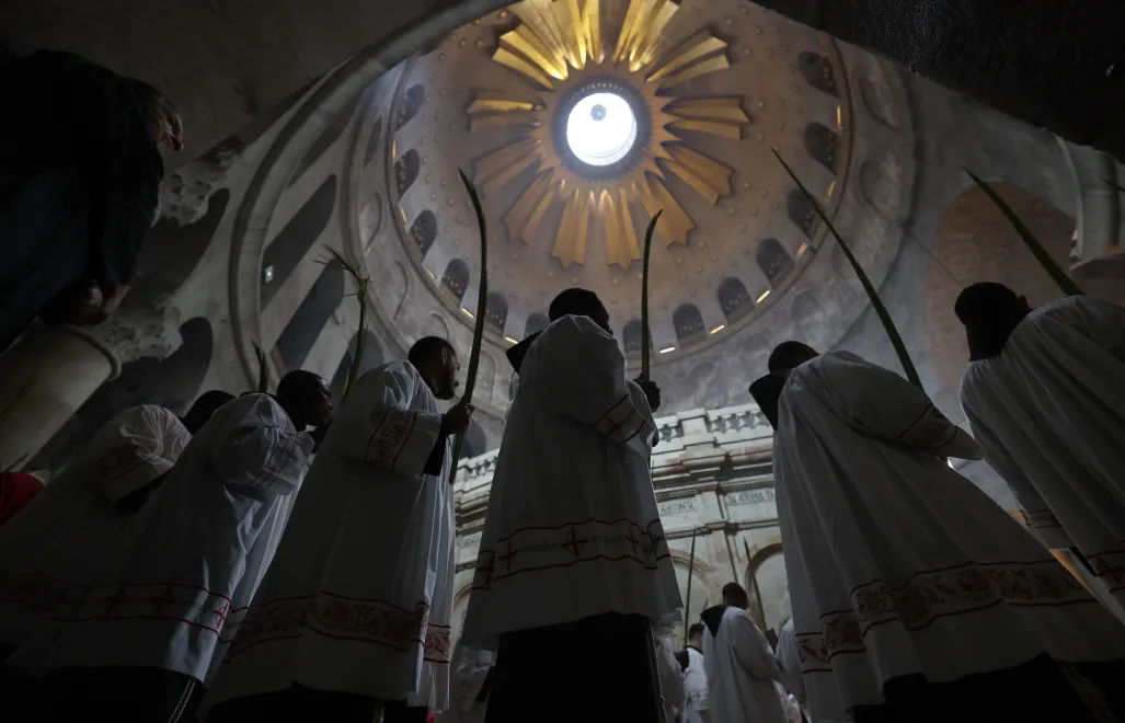 Niedziela Palmowa w Bazylice Grobu Pańskiego w Jerozolimie (zdj. ilustracyjne) Fot. PAP/EPA/ATEF SAFADI