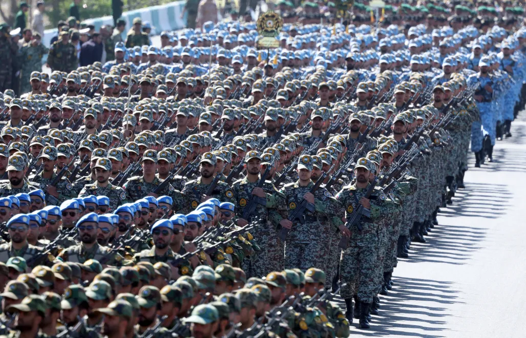 Strażnicy Rewolucji: jesteśmy gotowi na co najmniej pół roku wojny. Fot. PAP/EPA/	ABEDIN TAHERKENAREH