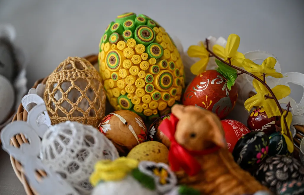 Śniadanie wielkanocne. Fot. PAP/Darek Delmanowicz