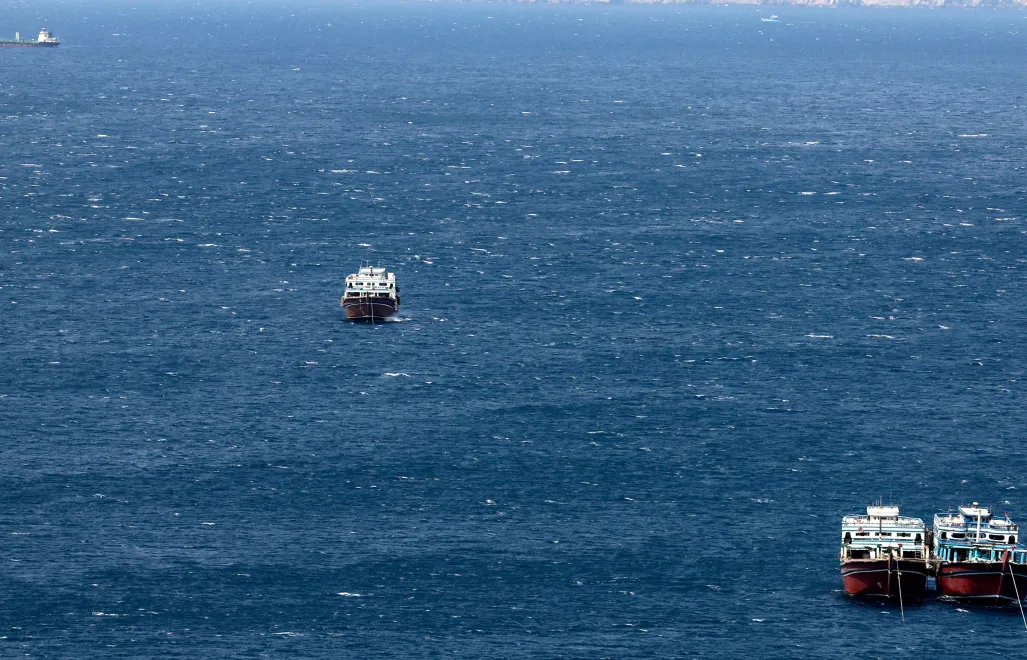Танкери в Ормузькій протоці. Fot. PAP/EPA/Ali Haider