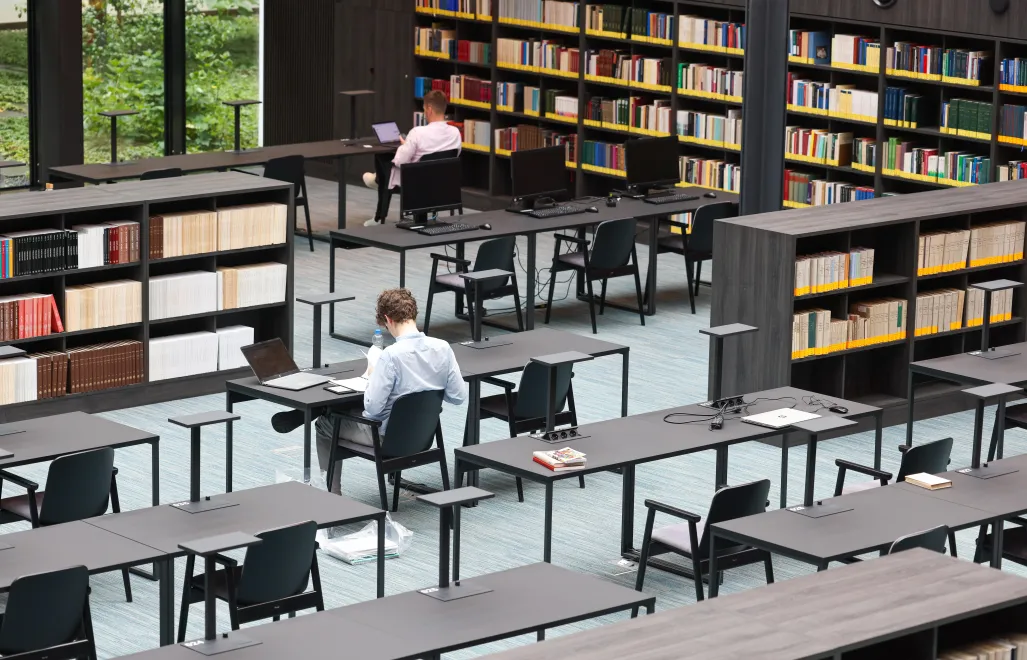 Nauka w Bibliotece Narodowej w Warszawie Fot. PAP/Albert Zawada