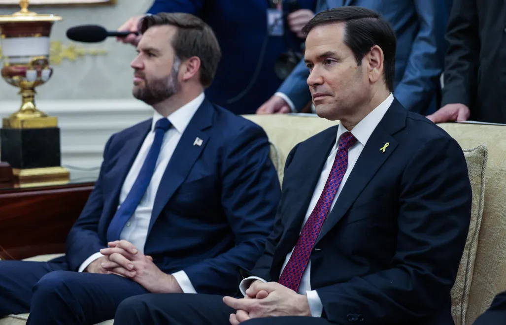 Wiceprezydent USA J.D. Vance i sekretarz stanu Marco Rubio. Fot. PAP/EPA/SHAWN THEW / POOL
