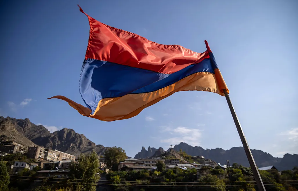 Flaga Armenii, zdjęcie ilustracyjne, fot. PAP/EPA/CHRISTOPHE PETIT TESSON