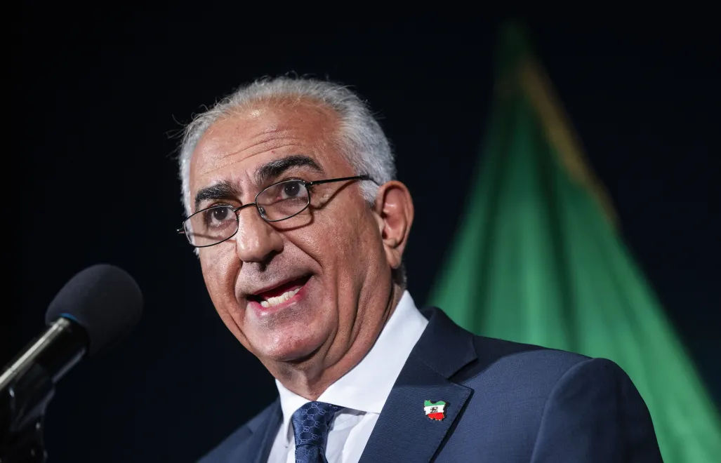 Cyrus Reza Pahlawi. Fot. EPA/JIM LO SCALZO