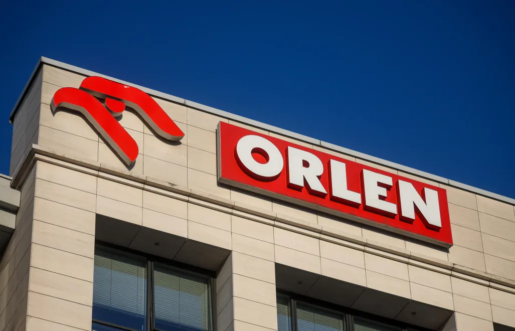 Логотип польской нефтеперерабатывающей компании Orlen. Fot. PAP/Leszek Szymański