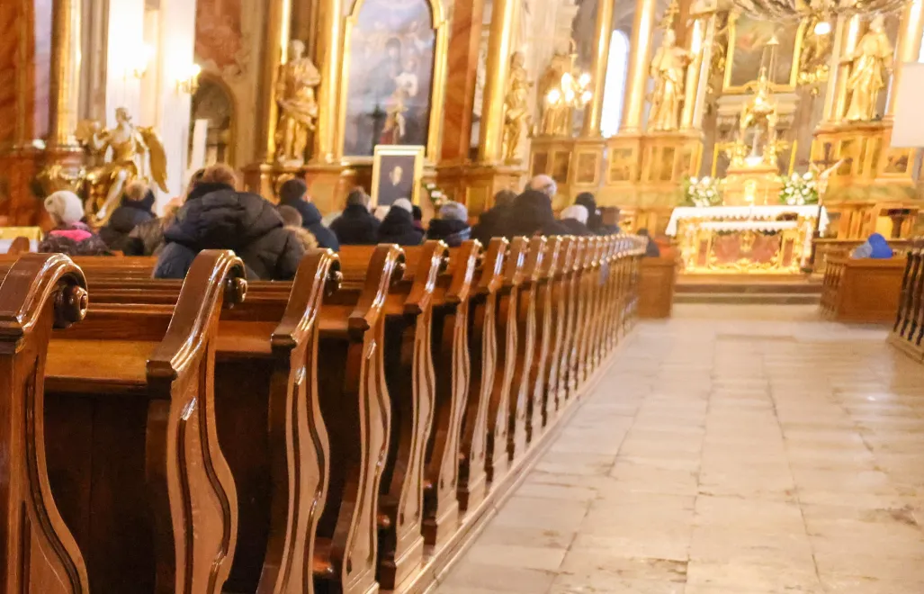 Wnętrze kościoła Fot. PAP/Albert Zawada
