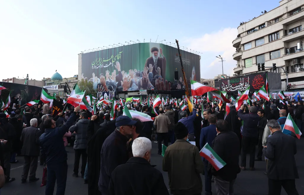 Іранці збираються на площі Енкелаб, щоб висловити підтримку новопризначеному Верховному лідеру аятолі Моджтабі Хаменеї в Тегерані, Іран, 09 березня 2026 року. Фотоілюстрація. Fot. PAP/EPA/ABEDIN TAHERKENAREH 