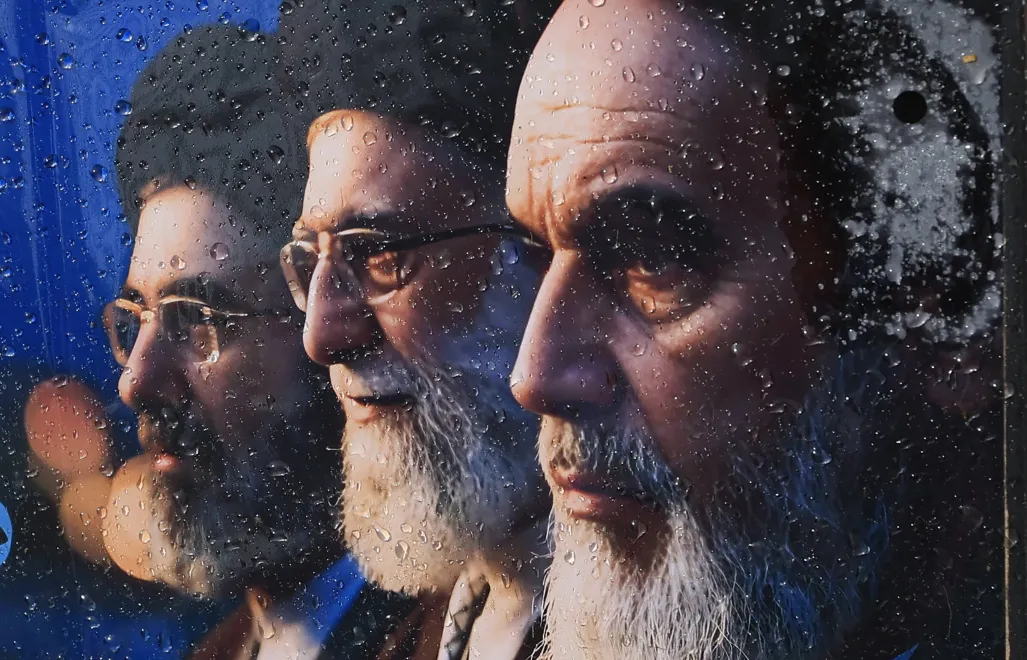 Portret irańskich ajatollahów. Fot. PAP/EPA/YAHYA ARHAB