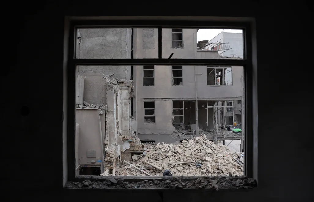 Пошкоджений житловий будинок на півдні Тегерана, Іран, 15 березня 2026 р. Fot. PAP/EPA/ABEDIN TAHERKENAREH