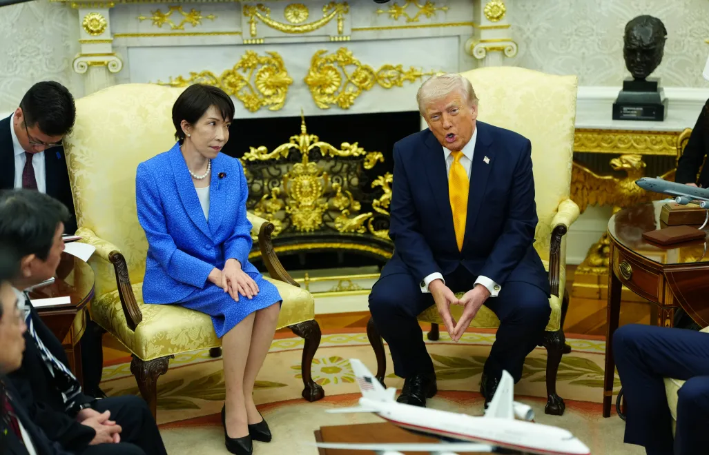 Sanae Takaichi i Donald Trump Fot. PAP/EPA/Aaron Schwartz /POOL