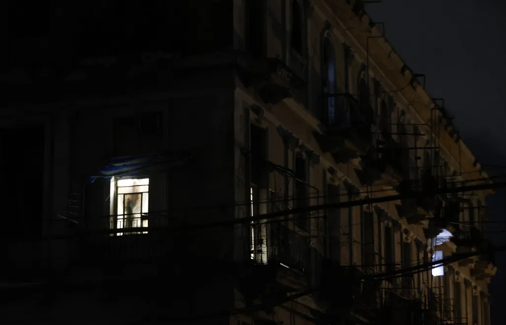 Блэкаут в Гаване - столице Кубы. 21 марта 2026 г. Fot. PAP/EPA/Ernesto Mastrascusa