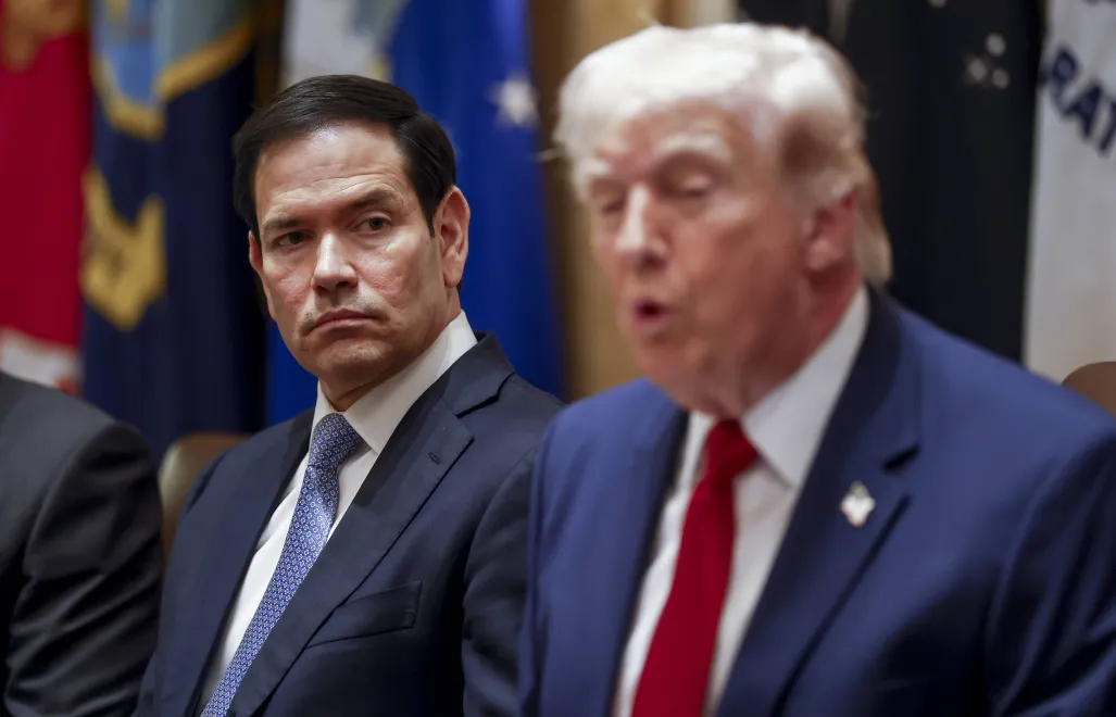Sekretarz stanu USA Marco Rubio i prezydent USA Donald Trump. Fot. PAP/EPA/WILL OLIVER / POOL