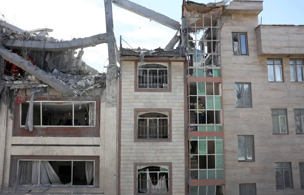 Zniszczenia w Iranie, zdjęcie ilustracyjne. Fot. PAP/EPA/ABEDIN TAHERKENAREH