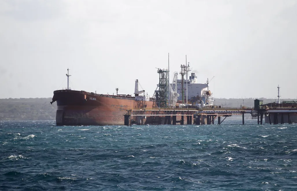 Российский танкер "Анатолий Колодкин" в порту Матансас. Fot. PAP/EPA/STR