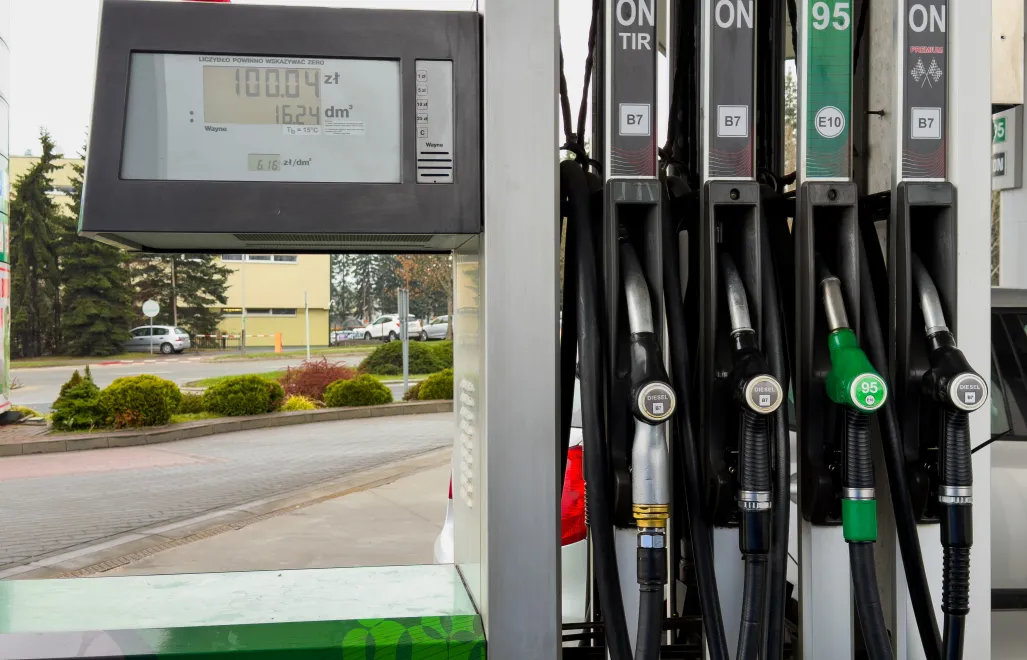 Stacja paliw Fot. PAP/Darek Delmanowicz