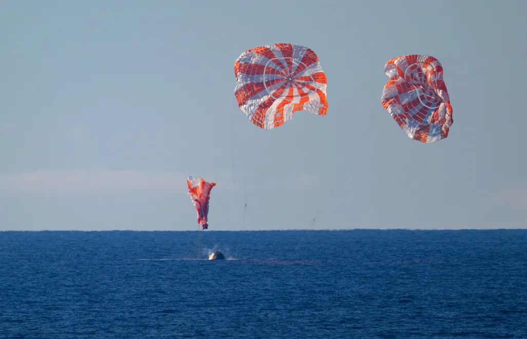 Koniec księżycowej misji Artemis II / Fot: NASA/Bill Ingalls