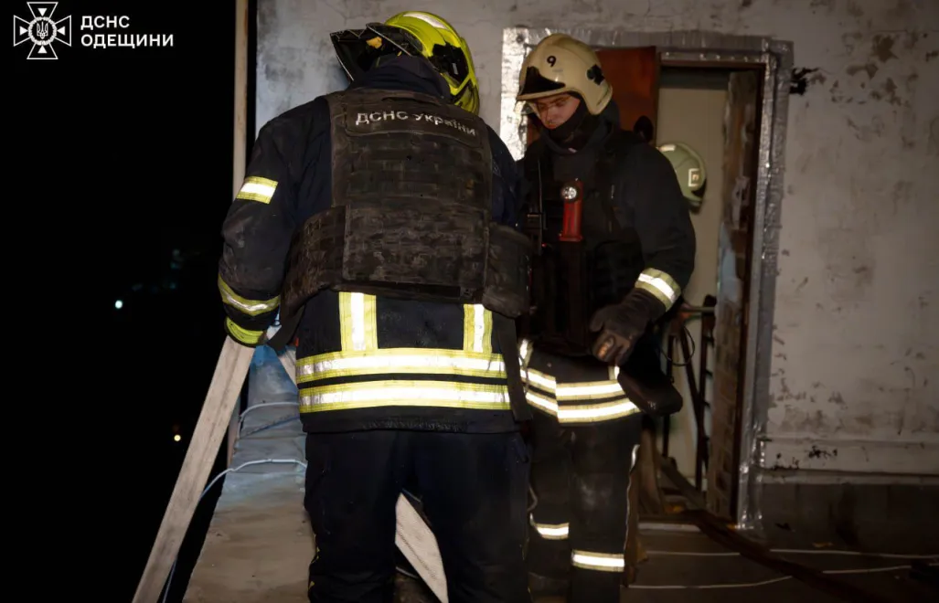 Спасательная операция в Одессе. Fot. Facebook/ДСНС України