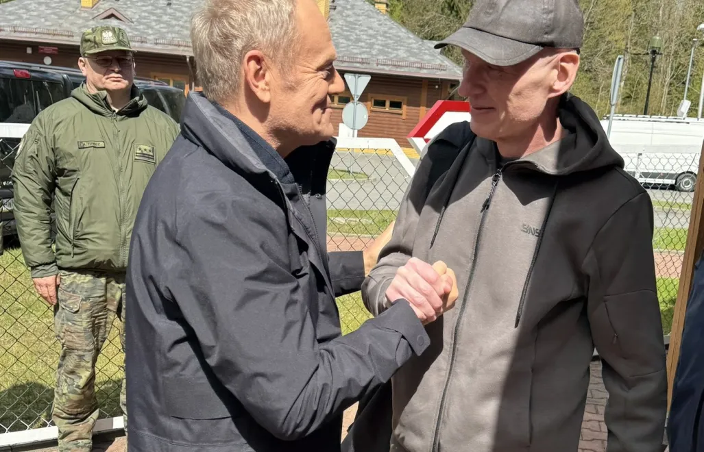 Польський прем'єр-міністр Дональд Туск і білоруський журналіст польського походження Анджей Почобут. Fot. X/Donald Tusk