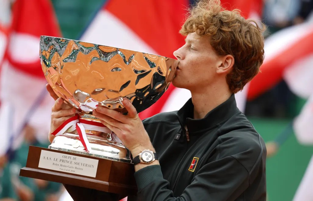 Włoch Jannik Sinner. Fot. EPA/SEBASTIEN NOGIER