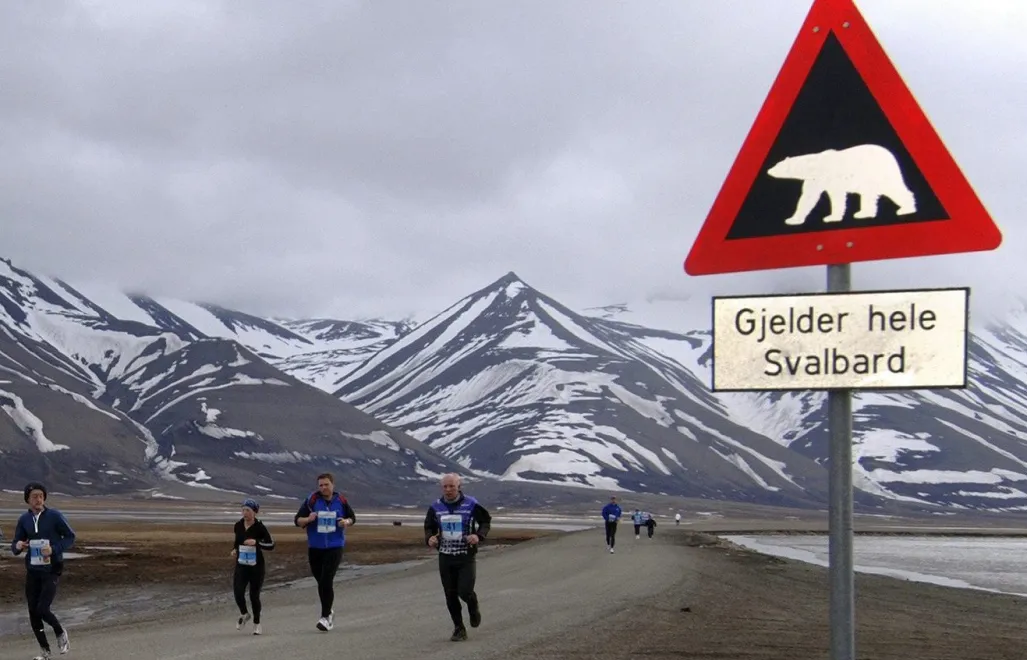 Spitsbergen Maraton odbywa się na wyspie w czerwcu Fot. PAP/EPA/Arctic Media