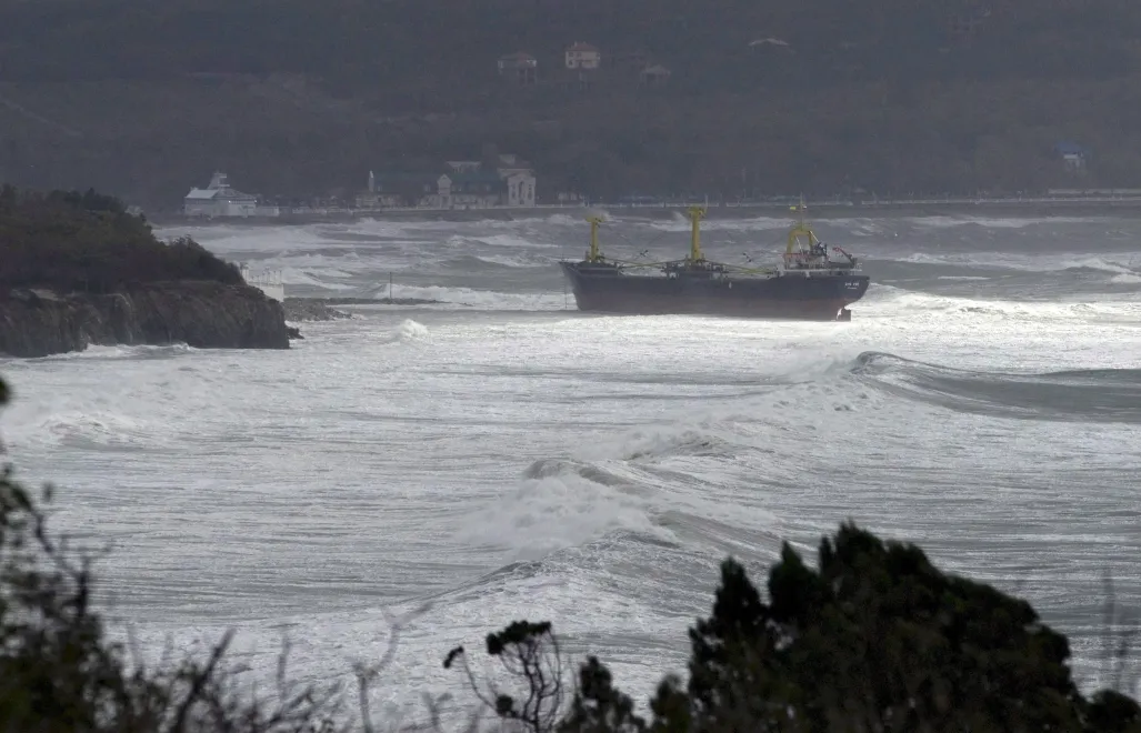 Порт в Новороссийске. Fot. PAP/EPA/YURI BEREZNYUK (архивное фото 2007г.)
