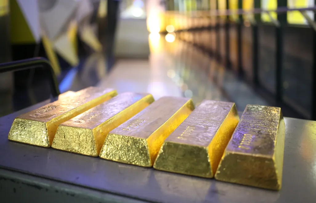 sztaby złota najczystszej próby z rezerw dewizowych NBP. Fot. PAP/Leszek Szymański
