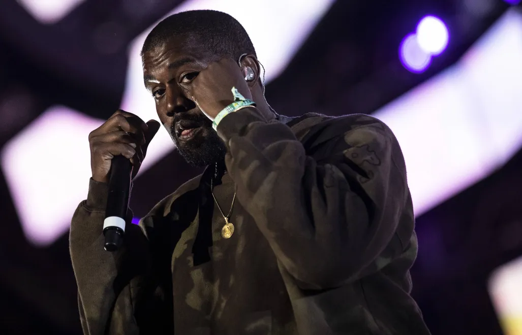 Kanye West. Fot. PAP/EPA/ETIENNE LAURENT