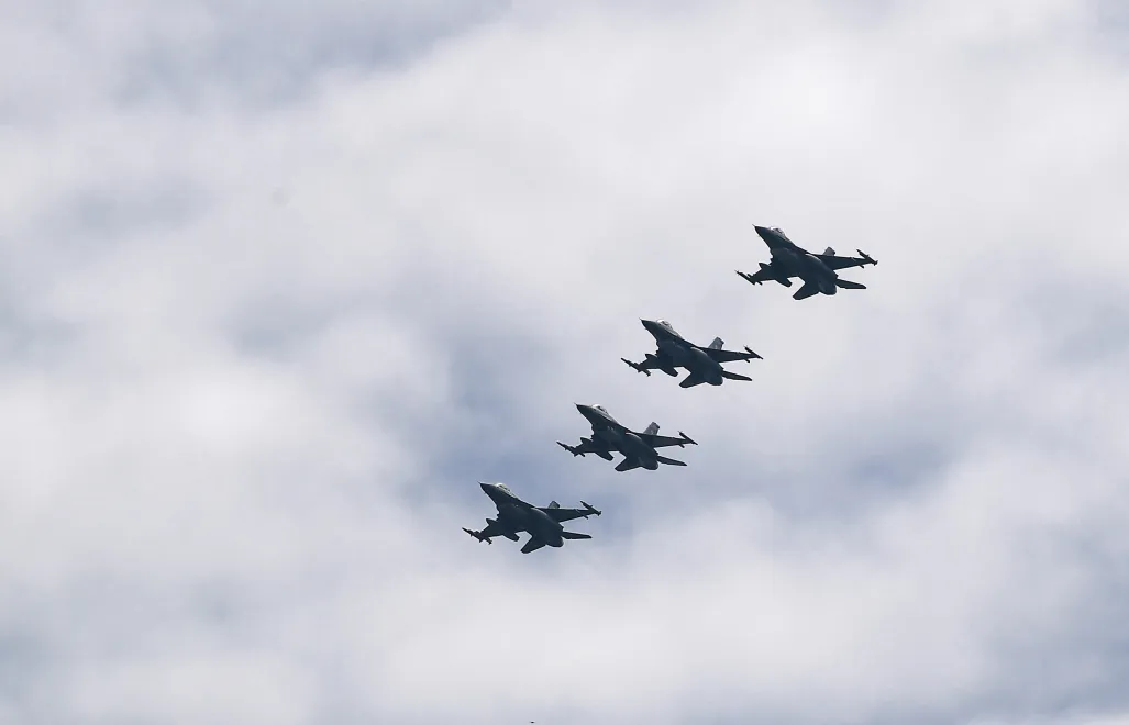 Польські літаки F-16. Фотоілюстрація. Fot. PAP/Jakub Kaczmarczyk