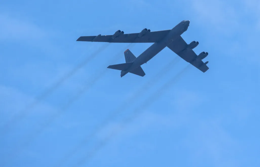 Amerykański bombowiec, zdjęcie ilustracyjne. Fot. PAP/EPA/GEORGI LICOVSKI