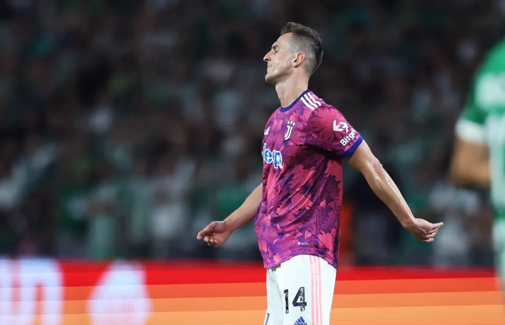 Arkadiusz Milik. Fot. PAP/EPA/ABIR SULTAN