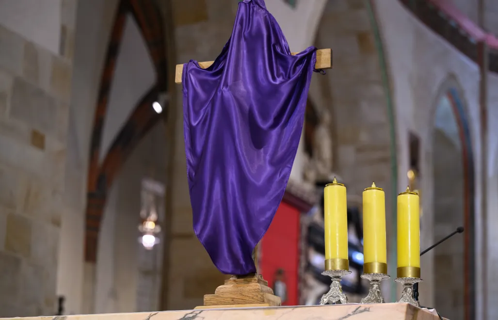 Msza Wieczerzy Pańskiej w Wielki Czwartek, zdjęcie ilustracyjne, fot. PAP/Jakub Kaczmarczyk