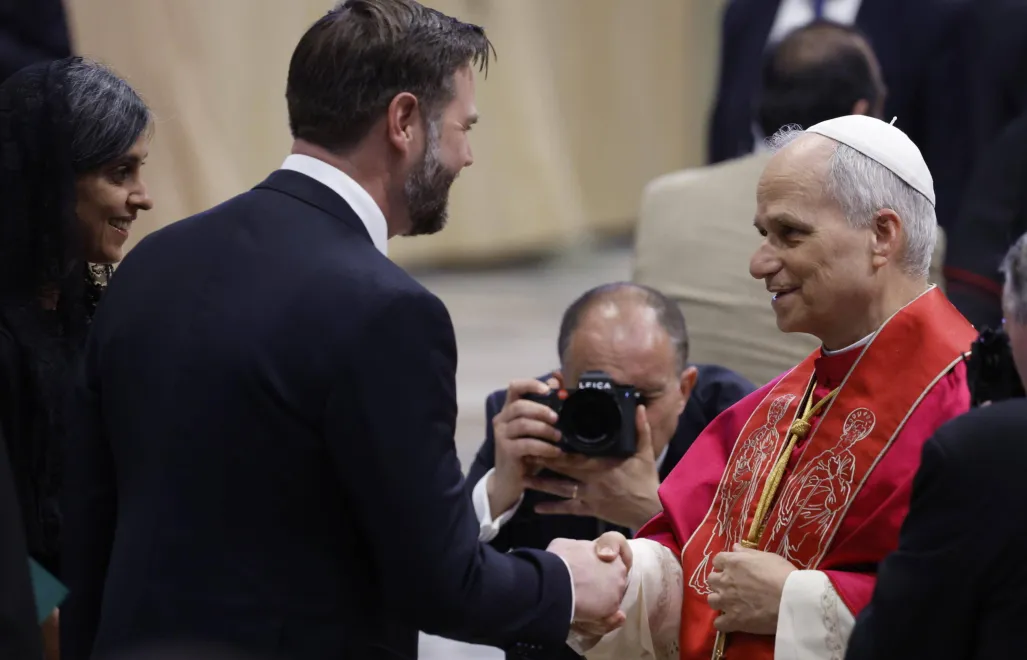J.D. Vance i papież Leon XIV Fot. PAP/EPA/	FABIO FRUSTACI
