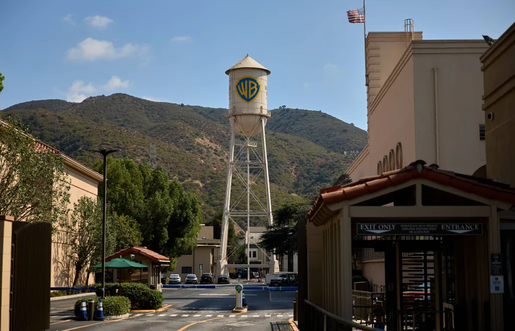 Budynki Warner Bros. Discovery w Burbank w Kalifornii, fot. PAP/EPA/ALLISON DINNER