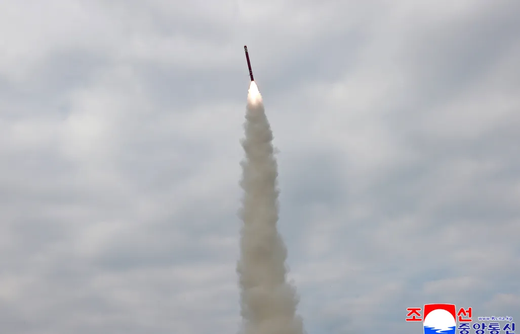 Test północnokoreańskiej rakiety. Zdj. ilustracyjne. Fot. PAP/EPA/KCNA